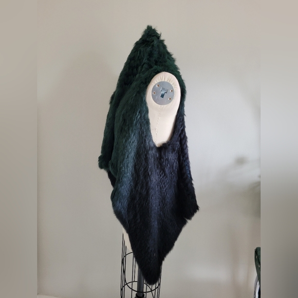 BNWT RUDSAK knit rabbit fur vest ombre green and black - Picture 11 of 14